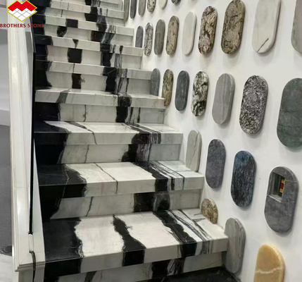 سهولة التثبيت درجات الرخام البيضاء مع التصميم الحديث وأضواء الحائط LED
