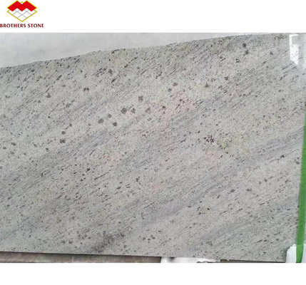 شرائح الجرانيت ذات الملمس الأبيض المقطوعة حسب الحجم المصدرة من الهند لتصميم الفيلات والفنادق