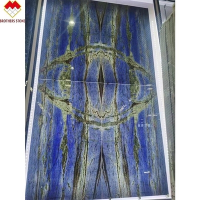 تصميم عصري فخم برازيلي أنيق حلم زعفران حجر أزرق مضاء بالخلفية لابرادوريت غرانيت أزرق