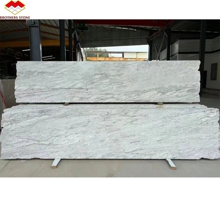 2700kg/m3 كثافة الجرانيت ألواح الجرانيت البيضاء الهندية الحديثة لمشاريع التصميم الجرافيكي