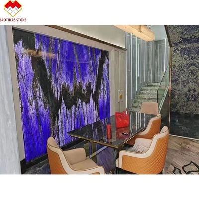 تصميم عصري فخم برازيلي أنيق حلم زعفران حجر أزرق مضاء بالخلفية لابرادوريت غرانيت أزرق