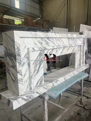 التصميم الحديث المواقد الرخامية البيضاء المحيطة لتركيب الجدار