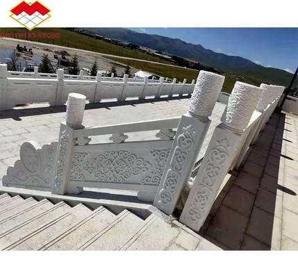 شرائح الجرانيت البيضاء الخارجيّة المقطّعة حسب الحجم مع التصميم الحديث وخطوات الجرانيت الملتهبة