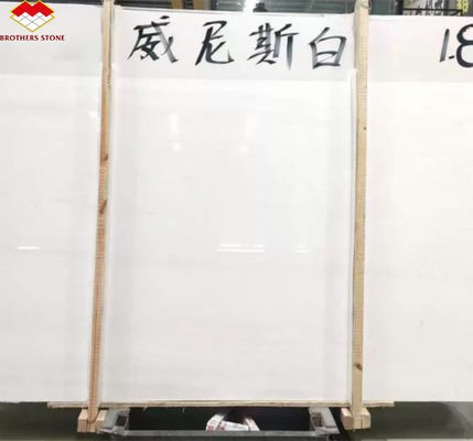 بلاط الرخام الأبيض الإيطالي الملمع من الدرجة الأولى الرخام البيضاء البندقية حسب الحجم لتصميم الأرضيات