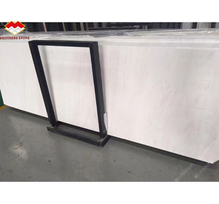 بلاط الرخام الأبيض الإيطالي الملمع من الدرجة الأولى الرخام البيضاء البندقية حسب الحجم لتصميم الأرضيات