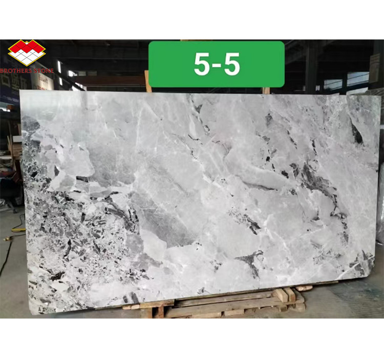 طلاء الحبر الحديث الرخام الصفحات الكبيرة الحائط الرمادي المزين وملعب سطح المطبخ
